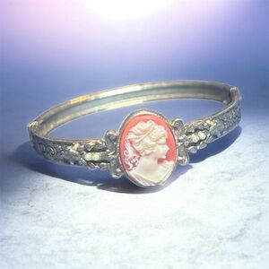 Cameo Silver Bracelet with Pink Accent